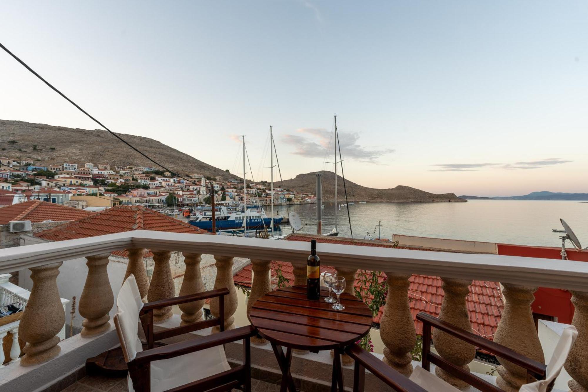 Villa Antonis Chalki Town Zewnętrze zdjęcie